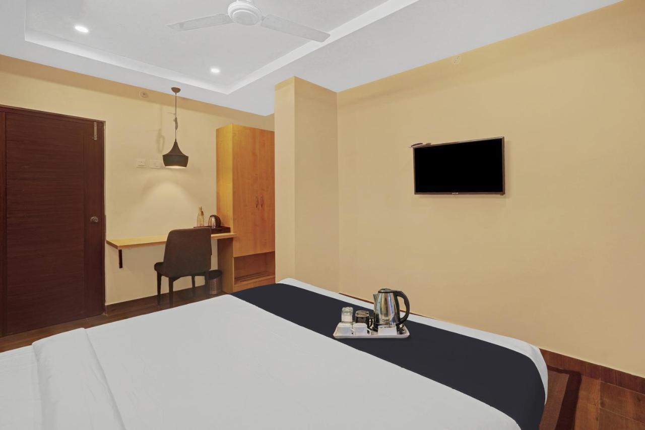 Capital O De Alphabet Kakinada Hotell Exteriör bild