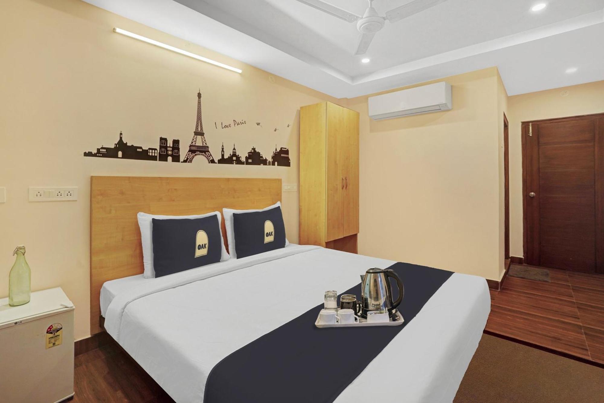 Capital O De Alphabet Kakinada Hotell Exteriör bild
